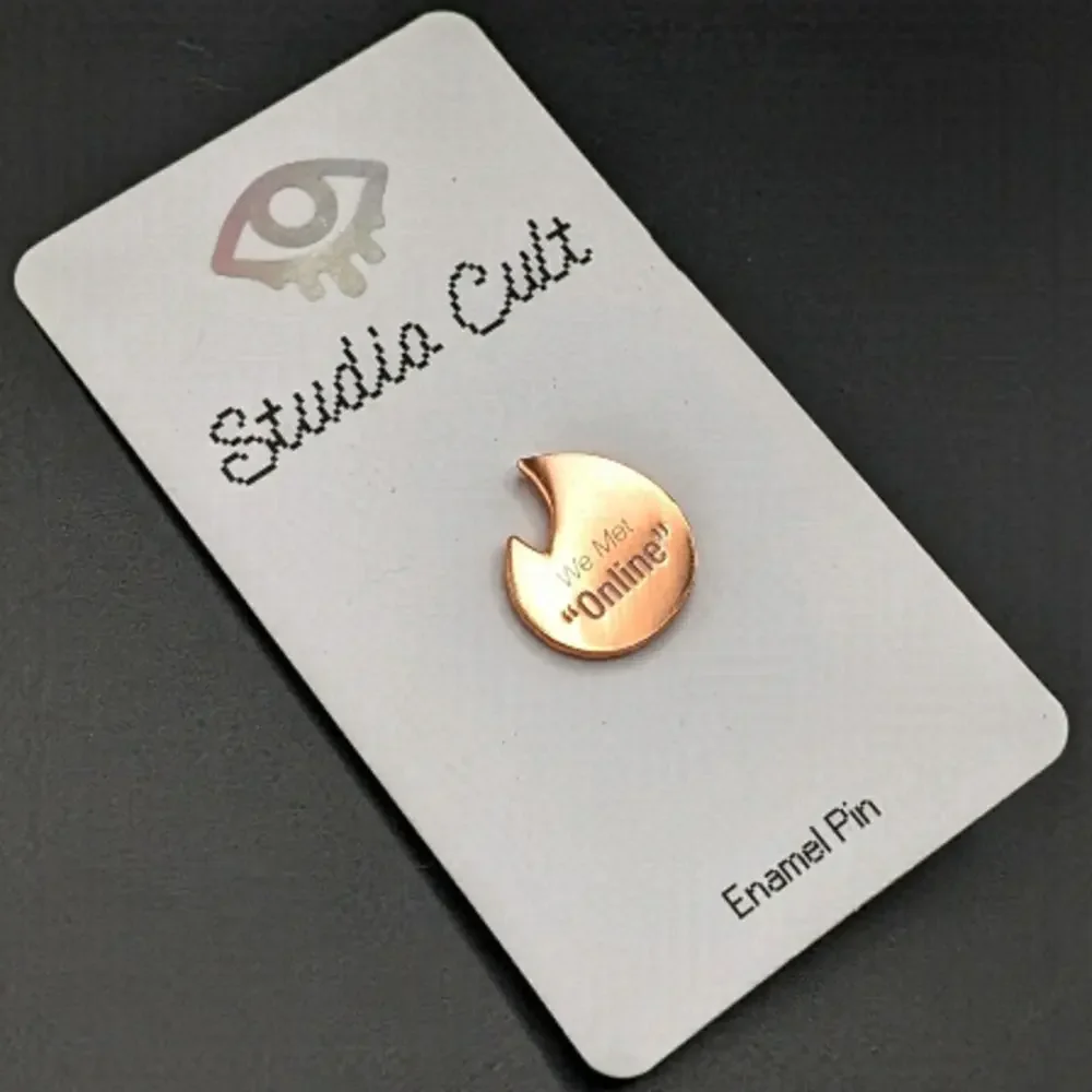 SET OF 2 - STUDIO Cult We Met "Online" Rose Gold Toned Enamel Pin- NWT - Picture 2 of 3